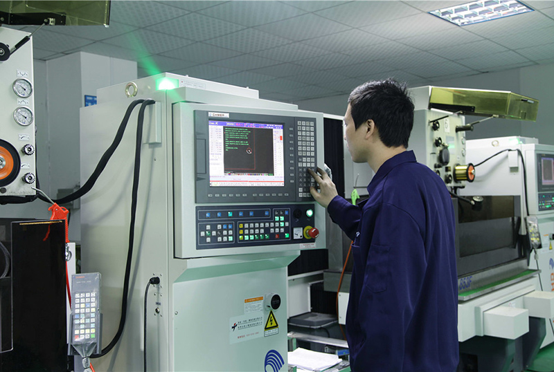 慢走丝线切割设备